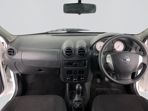 2023-Nissan-NP200-16 image:9