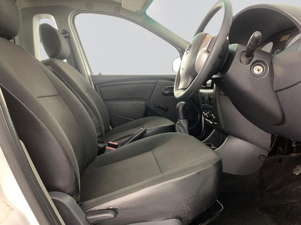 2023-Nissan-NP200-16 image:13