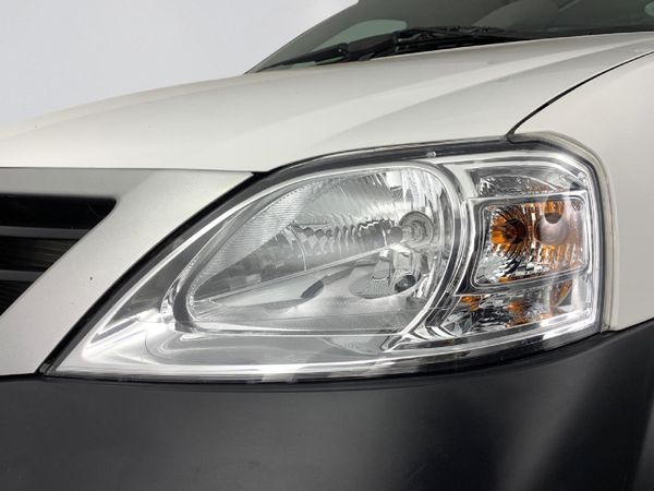 2023-Nissan-NP200-16 image:3
