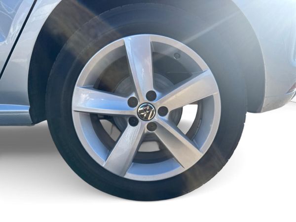 2024-Volkswagen-Polo-Vivo-14-Comfortline-5-dr image:15