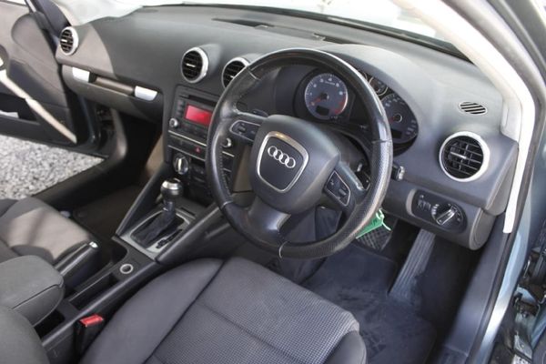 2010-Audi-A3-Sportback-18-TFSI-Ambition-Auto image:10