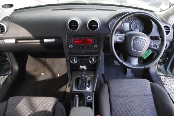 2010-Audi-A3-Sportback-18-TFSI-Ambition-Auto image:13