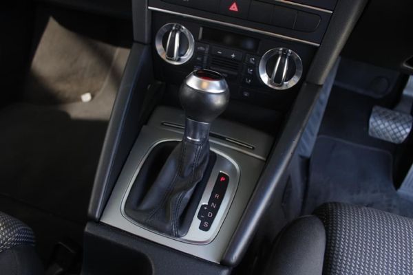 2010-Audi-A3-Sportback-18-TFSI-Ambition-Auto image:17