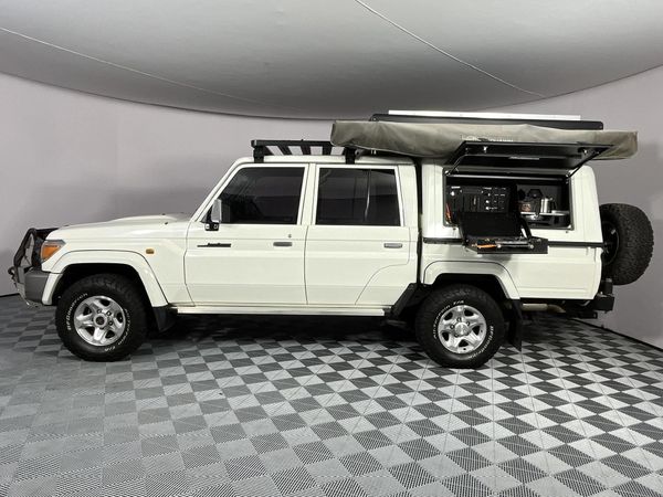 2023-Toyota-Land-Cruiser-79-45-D-Double-Cab image:21