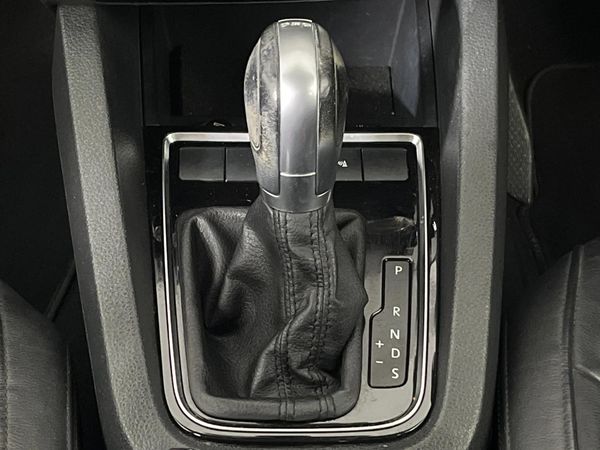 2017-Volkswagen-Jetta-GP-14-TSI-Highline-Auto image:10