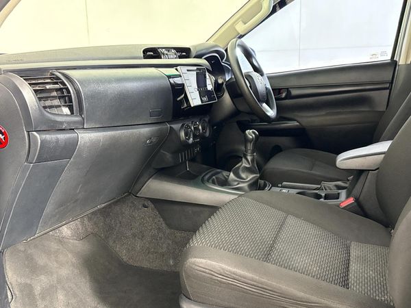 2016-Toyota-Hilux-24-GD-6-Raised-Body-SRX-Double-Cab image:8