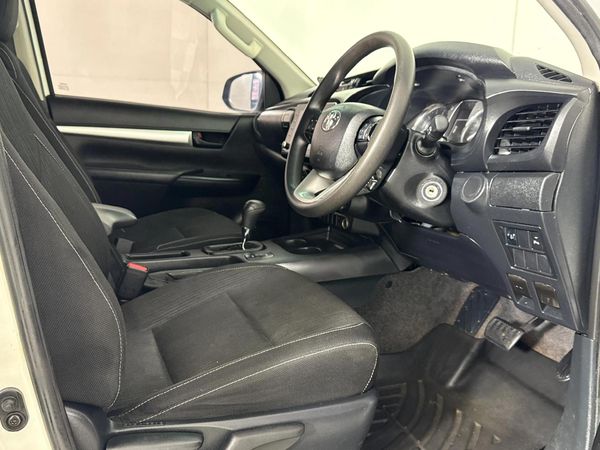 2024-Toyota-Hilux-24-GD-6-Raider-4x4-Auto-Double-Cab image:9