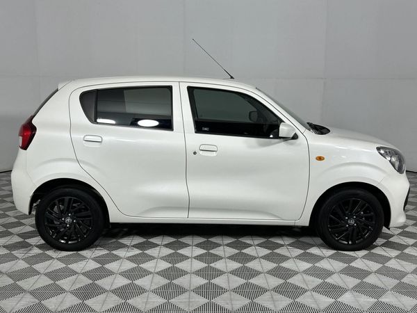 2024-Toyota-Vitz-10-XR-AMT image:17