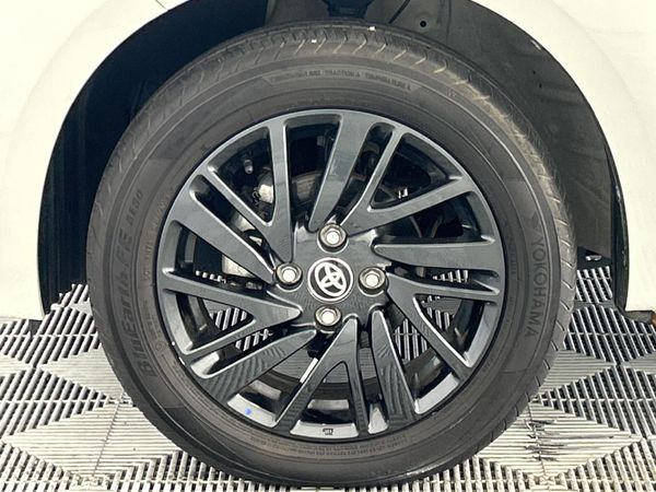2024-Toyota-Vitz-10-XR-AMT image:4