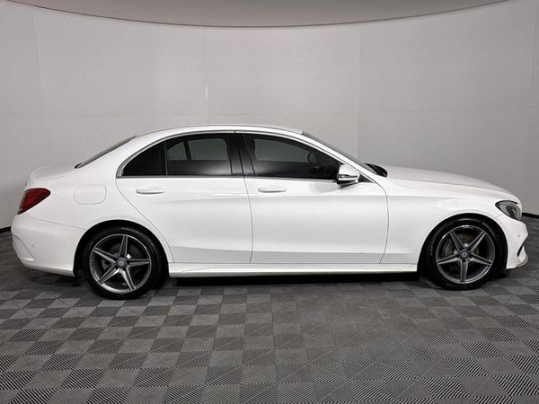 2017-Mercedes-Benz-C-Class-C-180-AMG-Line-Auto image:16