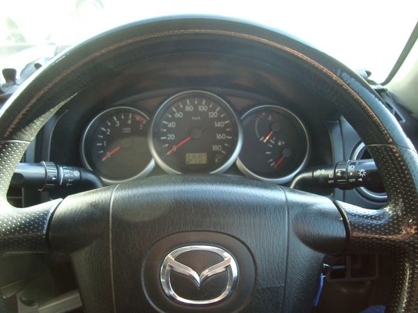 2011-Mazda-BT-50-30-CRDi-Drifter-SLX-FCab image:10