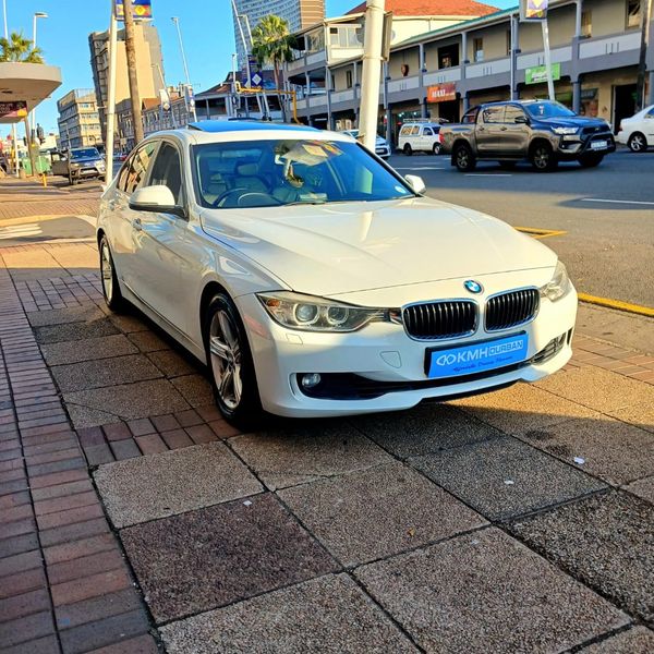 2014-BMW-3-Series-320i-Luxury-Auto image:2