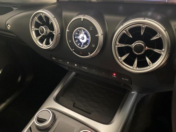 2026-GWM-Tank-300-24TD-Luxury-Auto image:9