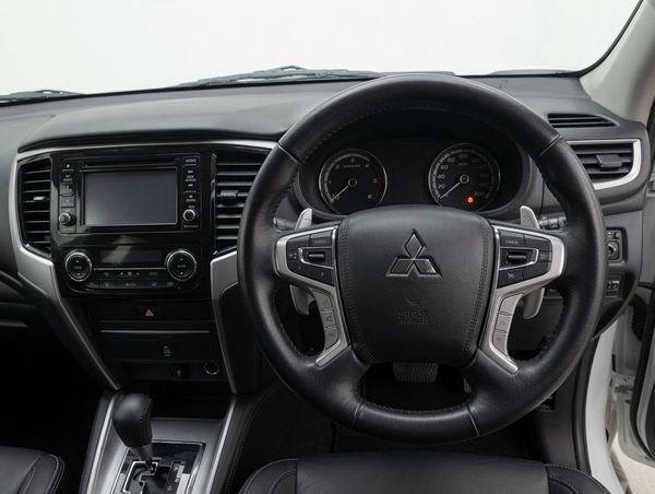 2024-Mitsubishi-Triton-24-Di-Dc-4x4-Auto-Double-Cab image:10