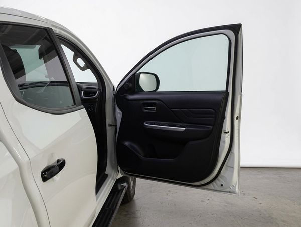 2024-Mitsubishi-Triton-24-Di-Dc-4x4-Auto-Double-Cab image:13