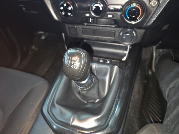 2022-Isuzu-D-Max-19-DDI-HR-L-4x4-Single-Cab image:16