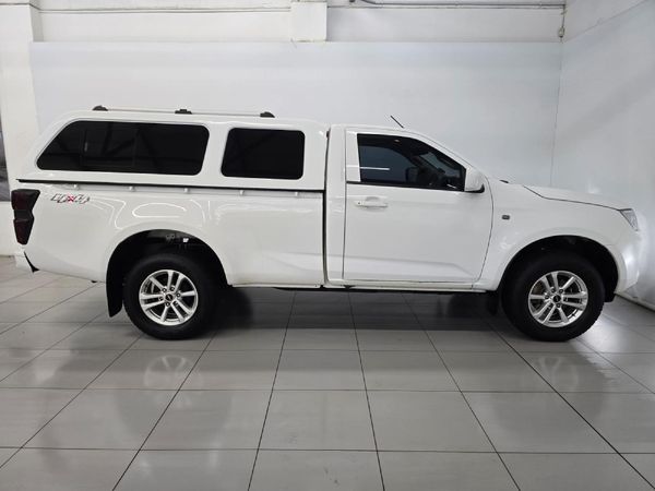 2022-Isuzu-D-Max-19-DDI-HR-L-4x4-Single-Cab image:7