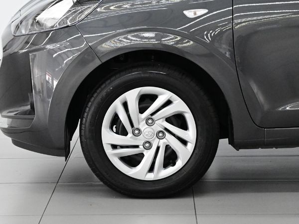 2022-Hyundai-Grand-i10-10-Motion image:9