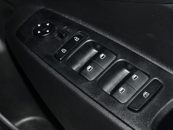2022-Hyundai-Grand-i10-10-Motion image:19