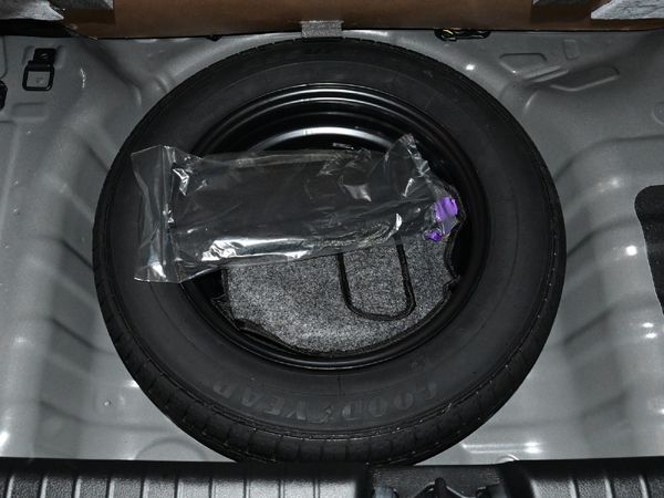 2022-Hyundai-Grand-i10-10-Motion image:21