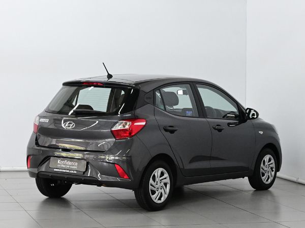 2022-Hyundai-Grand-i10-10-Motion image:6