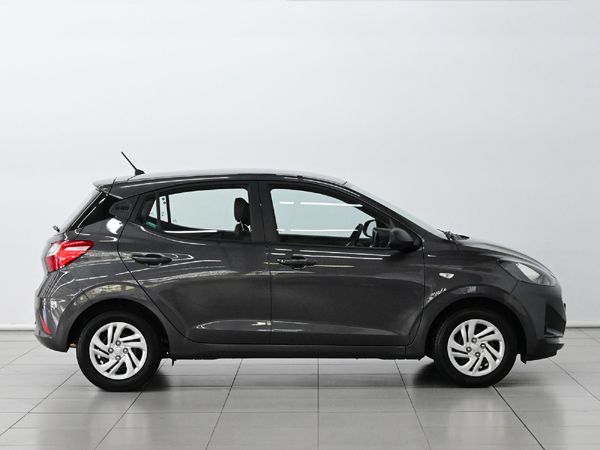 2022-Hyundai-Grand-i10-10-Motion image:7