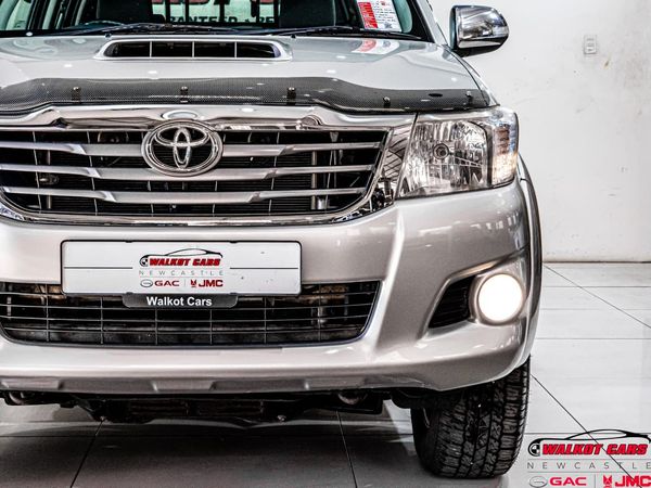 2014-Toyota-Hilux-25-D-4D-VNT-106kW-Raised-Body-Double-Cab image:12