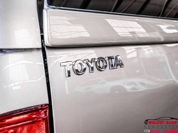 2014-Toyota-Hilux-25-D-4D-VNT-106kW-Raised-Body-Double-Cab image:15