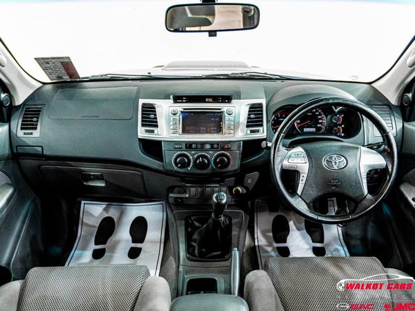 2014-Toyota-Hilux-25-D-4D-VNT-106kW-Raised-Body-Double-Cab image:21