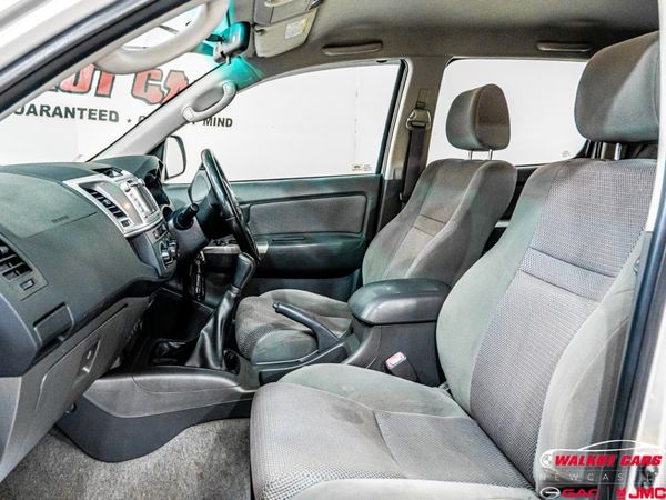 2014-Toyota-Hilux-25-D-4D-VNT-106kW-Raised-Body-Double-Cab image:23