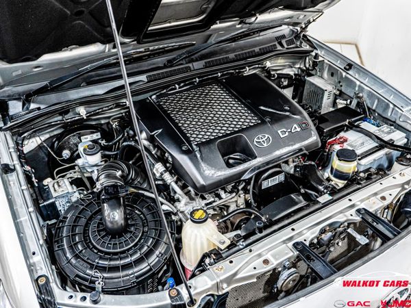 2014-Toyota-Hilux-25-D-4D-VNT-106kW-Raised-Body-Double-Cab image:31