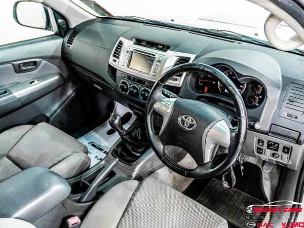 2014-Toyota-Hilux-25-D-4D-VNT-106kW-Raised-Body-Double-Cab image:7