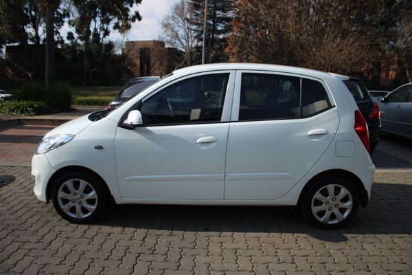 2011-Hyundai-i10-12-GLS-Auto image:2