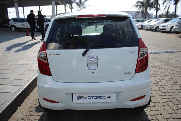 2011-Hyundai-i10-12-GLS-Auto image:4