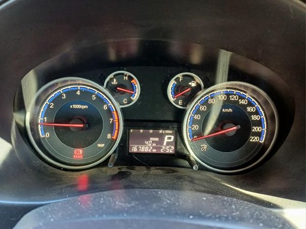 2011-Suzuki-SX4-20-Auto image:13