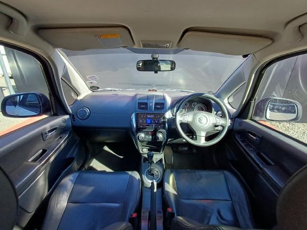 2011-Suzuki-SX4-20-Auto image:19