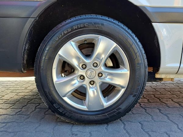 2005-Mercedes-Benz-Vito-115-CDI-CrewBus image:8
