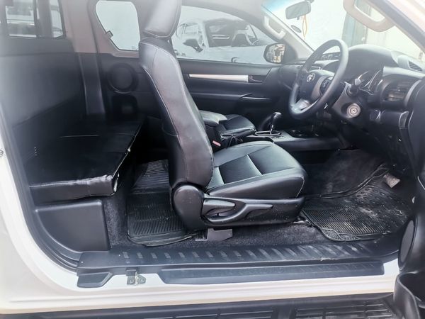 2024-Toyota-Hilux-24-GD-6-Raised-Body-Raider-Auto-Extended-Cab-Die image:12
