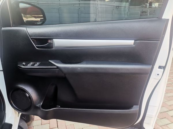 2024-Toyota-Hilux-24-GD-6-Raised-Body-Raider-Auto-Extended-Cab-Die image:15