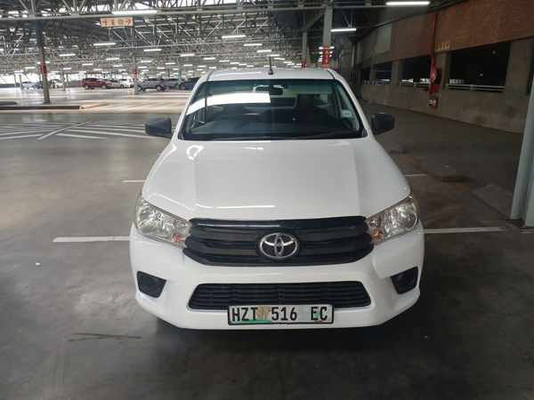 2017-Toyota-Hilux-24-GD-Single-Cab-Aircon-Diesel-Manual image:1