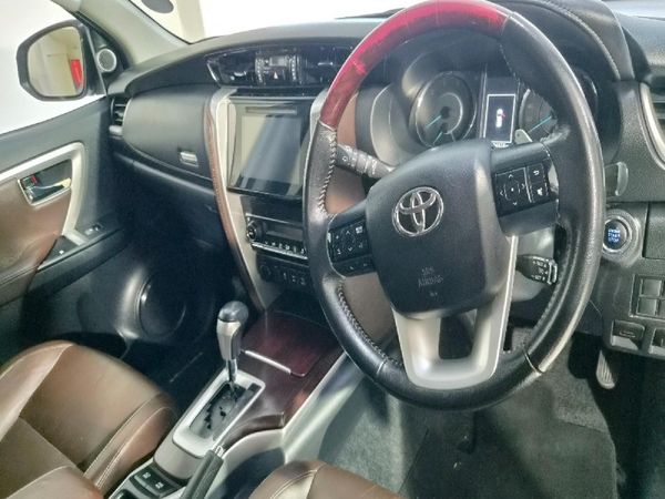 2017-Toyota-Fortuner-28-GD-6-4x4-Auto image:9