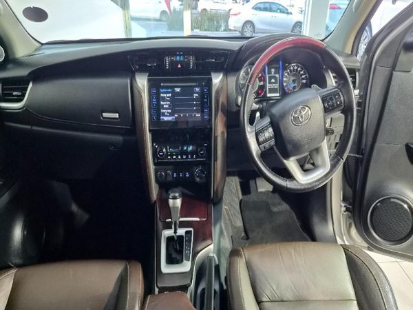 2017-Toyota-Fortuner-28-GD-6-4x4-Auto image:1