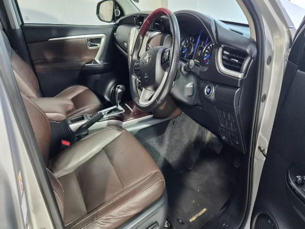 2017-Toyota-Fortuner-28-GD-6-4x4-Auto image:7