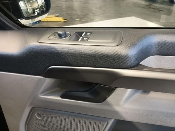 2025-Ford-Tourneo-Custom-20-TDCi-LWB-Trend-Auto image:16