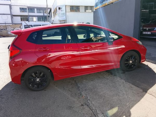 2019-Honda-Jazz-15-Sport-Auto image:7