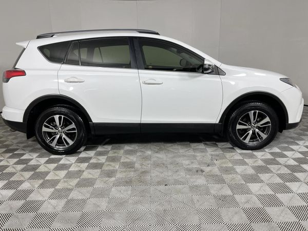 2017-Toyota-RAV4-20-GX-Auto image:16