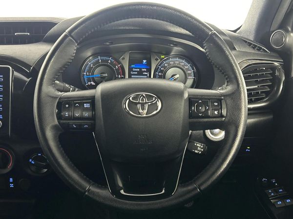 2021-Toyota-Hilux-28-GD-6-Raised-Body-Legend-4x4-Auto-Extended-Cab image:11