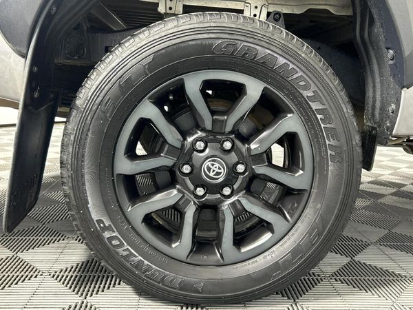 2021-Toyota-Hilux-28-GD-6-Raised-Body-Legend-4x4-Auto-Extended-Cab image:6