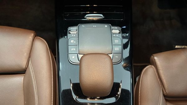 2021-Mercedes-Benz-A-Class-A-200-Progressive-Auto image:9
