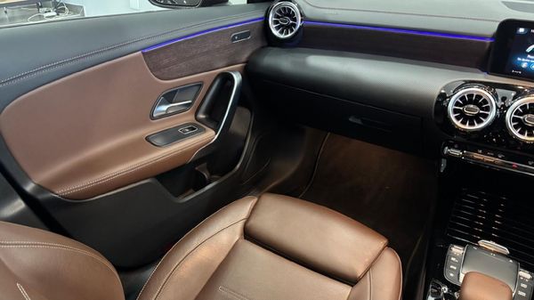 2021-Mercedes-Benz-A-Class-A-200-Progressive-Auto image:7